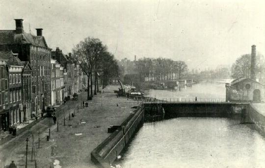 Klik voor de volgende foto