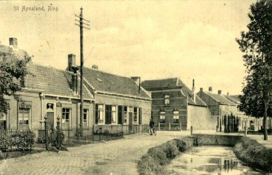 Klik voor de volgende foto
